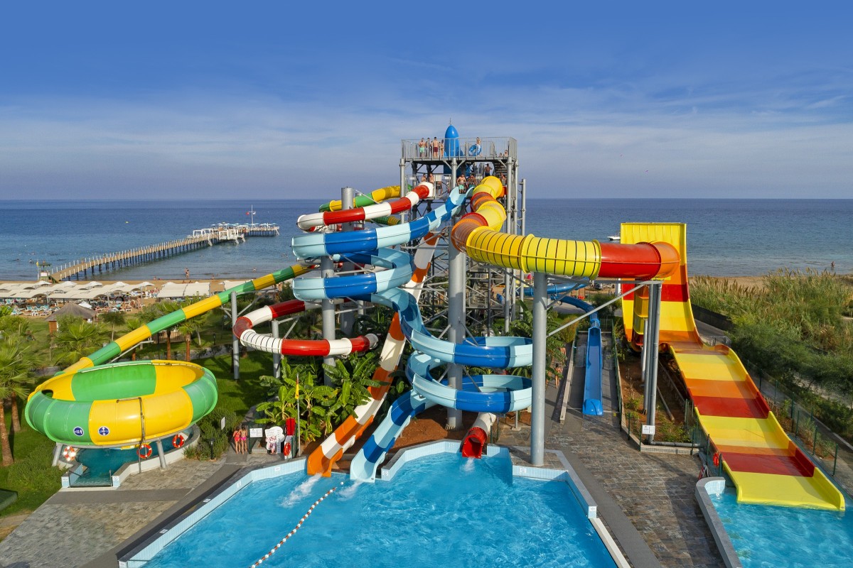 LİMAK CYPRUS DELUXE HOTEL, KUZEY KIBRIS'TA AİLE TATİLİNİN AYRICALIKLI ADRESİ